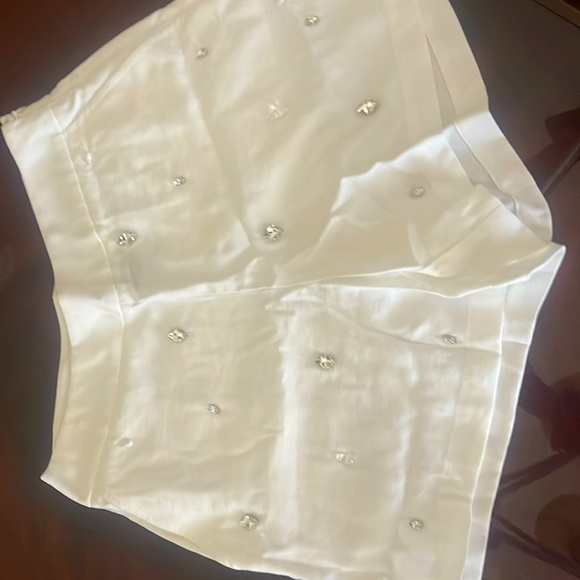 INC white bejewelled super cute shorts - Picture 1 of 3